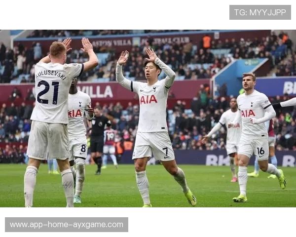 孙兴慜分球助攻,两人配合默契如舞蹈 孙兴慜分球助攻,两人配合默契如舞蹈