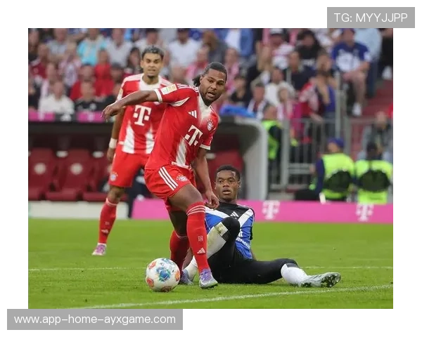 德甲拜仁中路调度精细,前锋多次有威胁 德甲拜仁中路调度精细,前锋多次有威胁