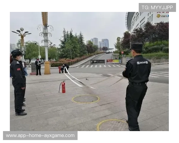 体育场馆维护人员培训提升场地保养水平，体育场馆维修养护内容